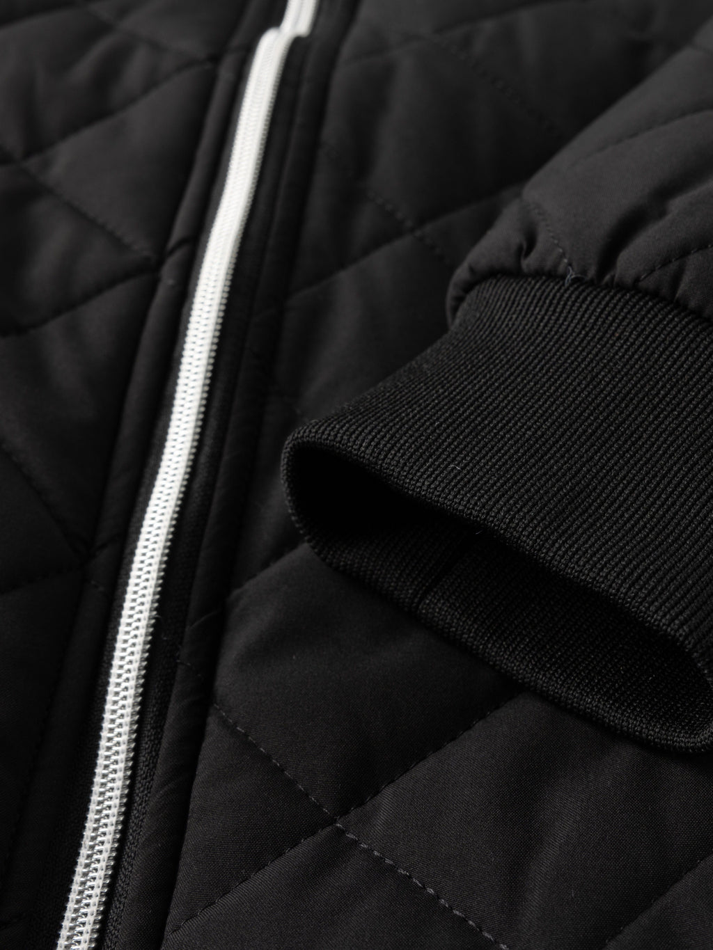 Men's Quilted Bomber Jacket – Warm Lined Puffer Jacket with Zip Pockets