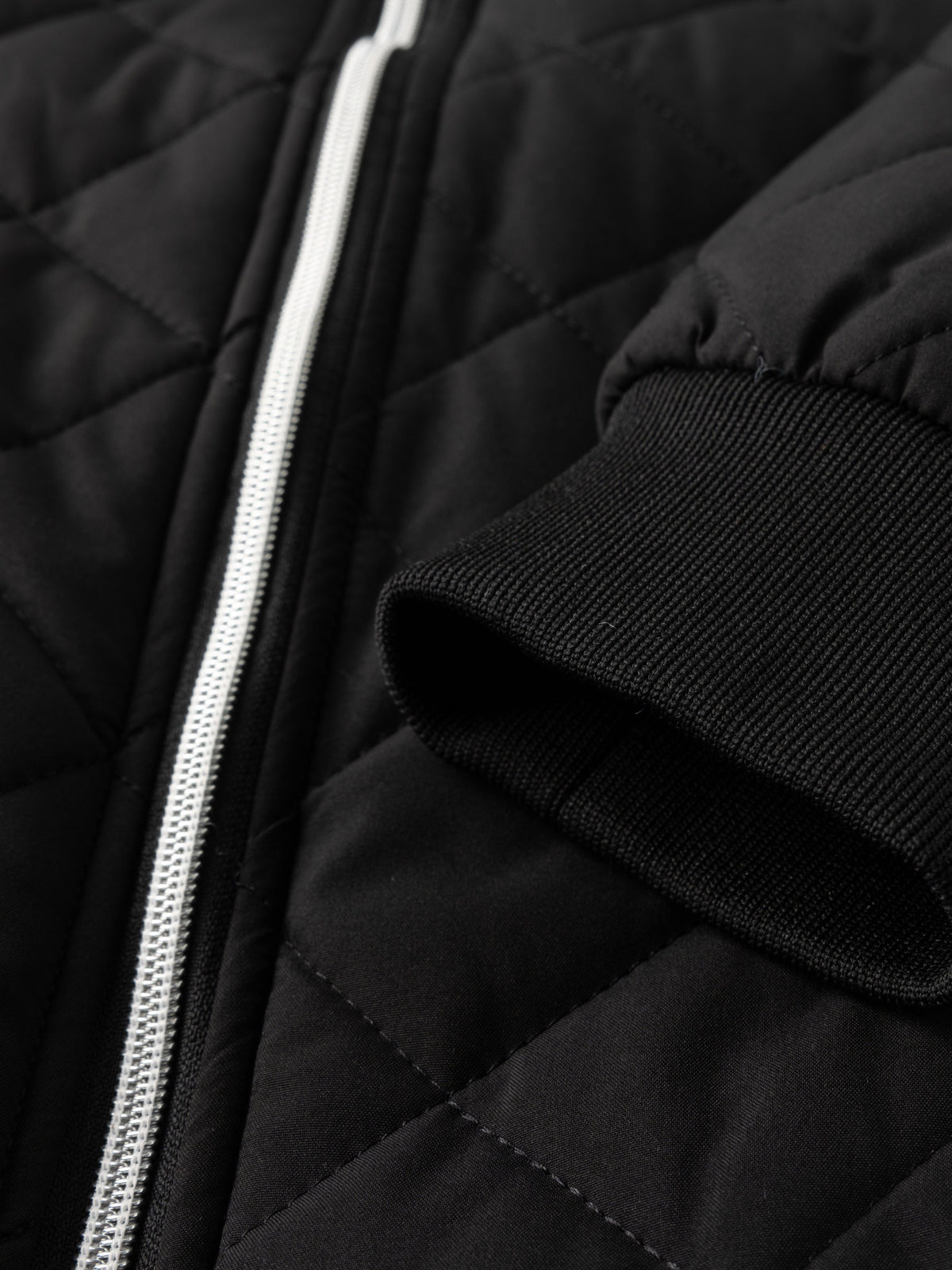 Men's Quilted Bomber Jacket – Warm Lined Puffer Jacket with Zip Pockets